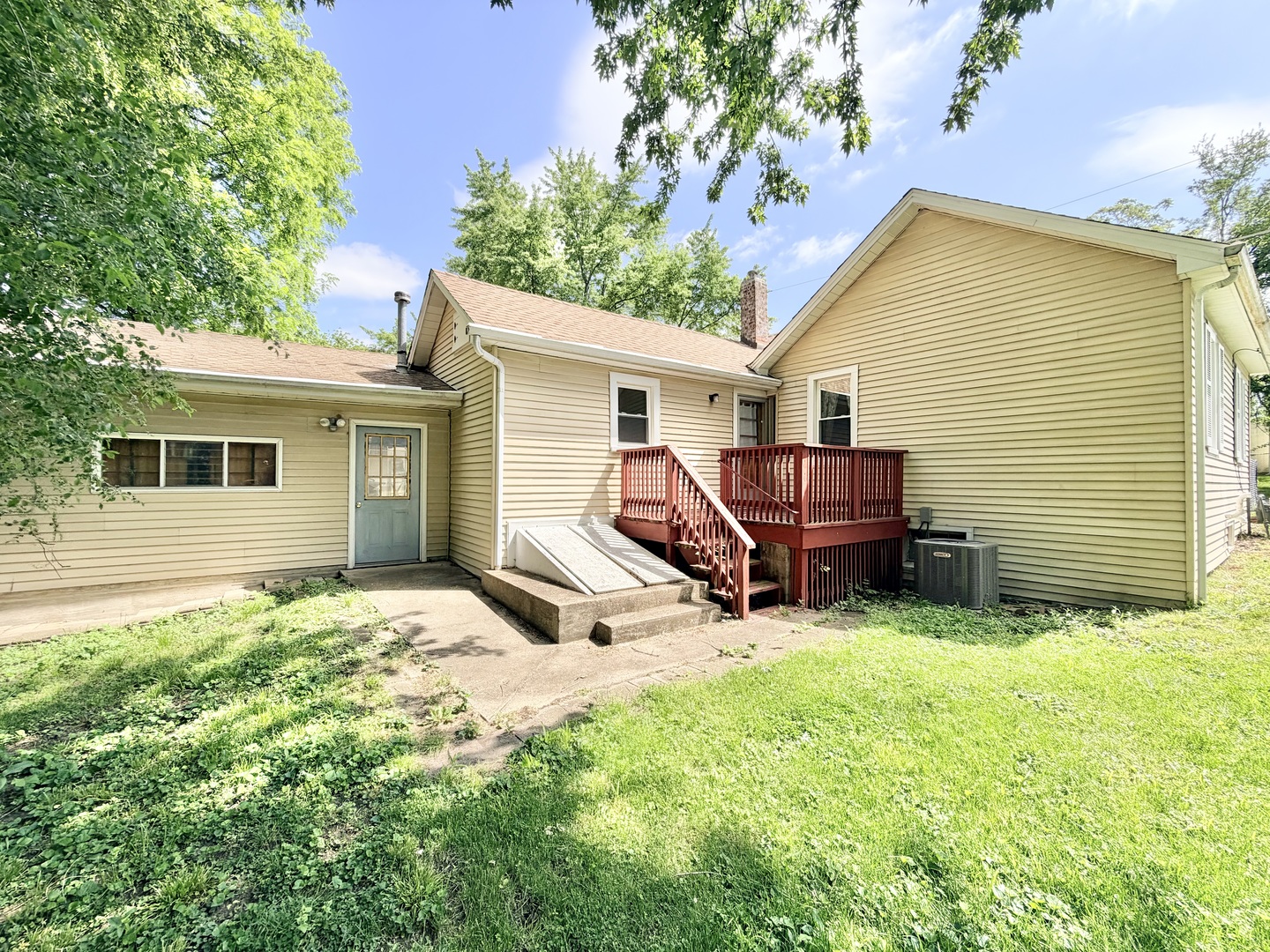 1304 N Everett Street Property Photo 15
