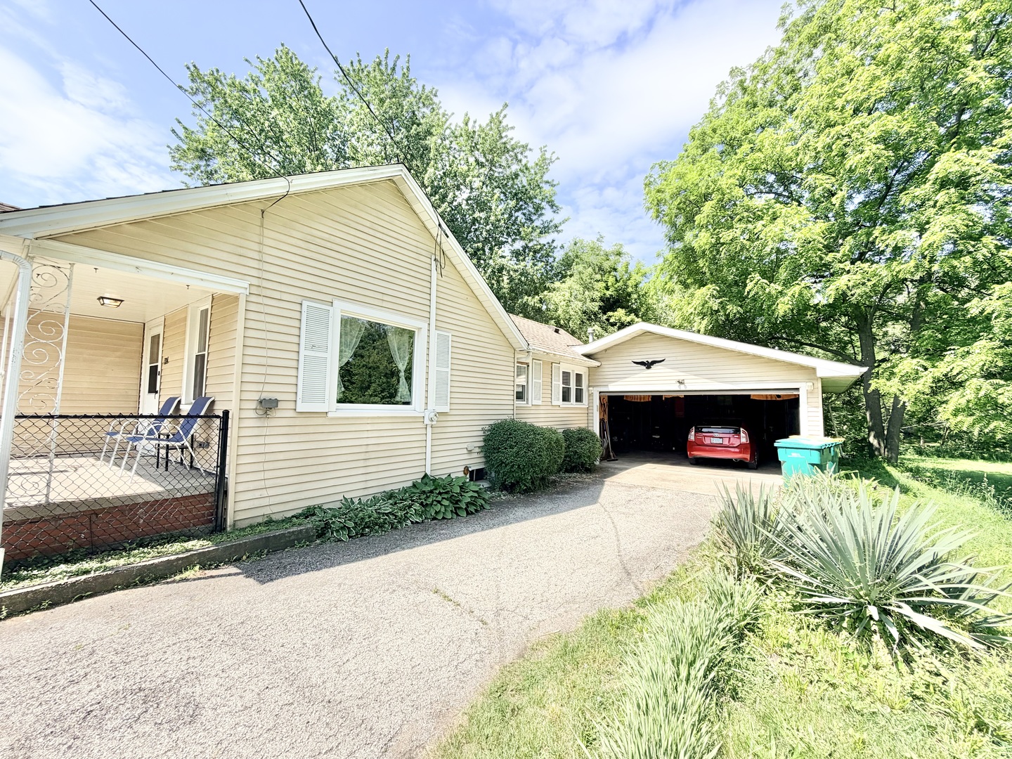 1304 N Everett Street Property Photo 16