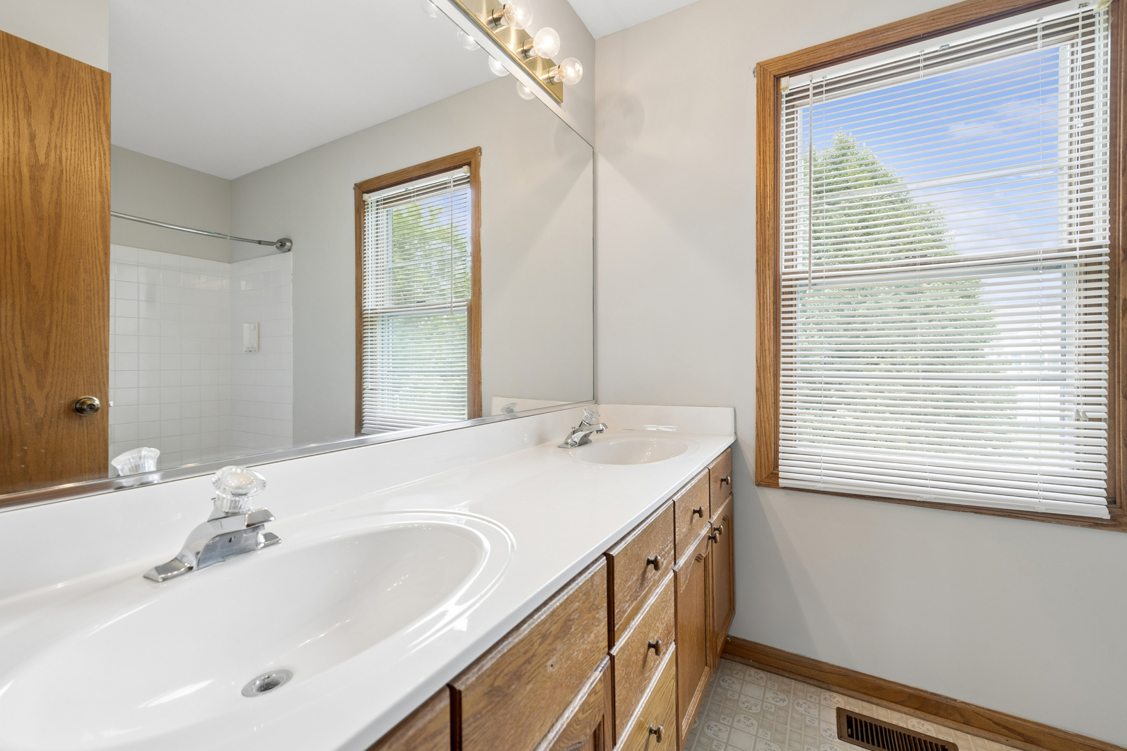 859 Big Bear Trail Property Photo 24