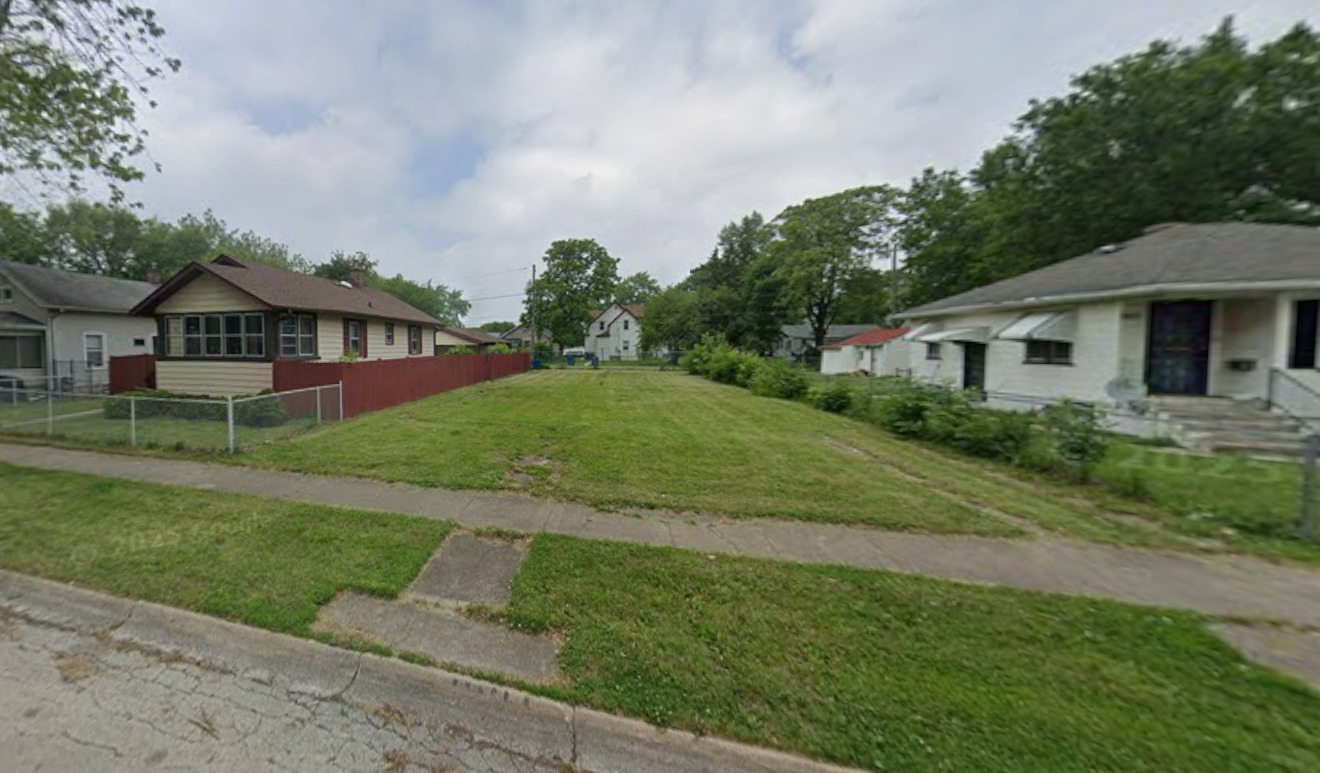 1441 E Oak Street Property Photo 3