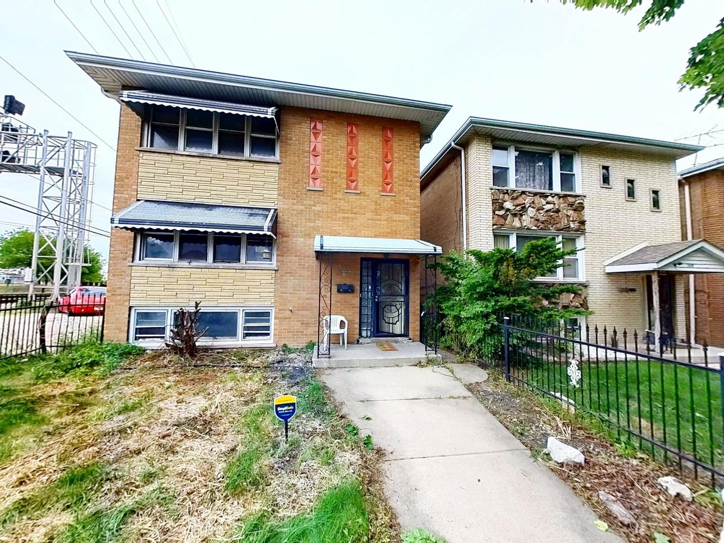 7448 S Maplewood Avenue Property Photo 1