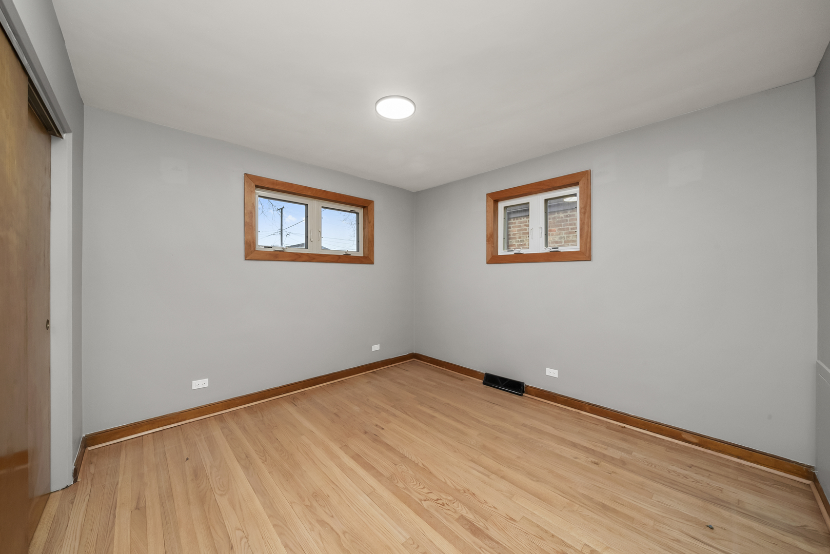 12809 S May Street Property Photo 6