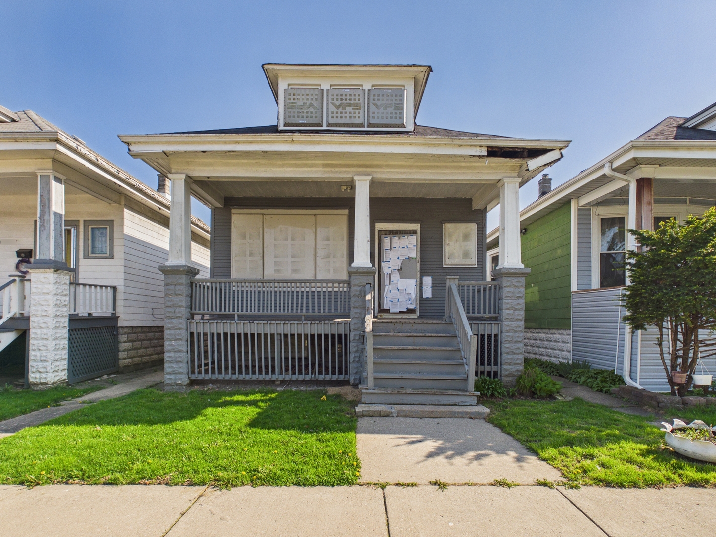 1327 W 72nd Place Property Photo 1
