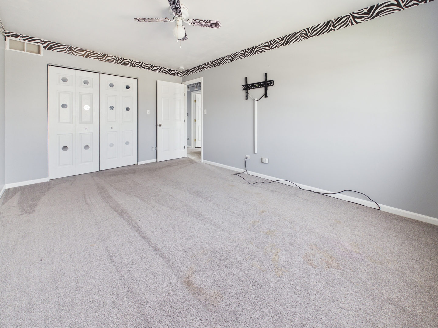 695 Cassandra Lane Property Photo 24