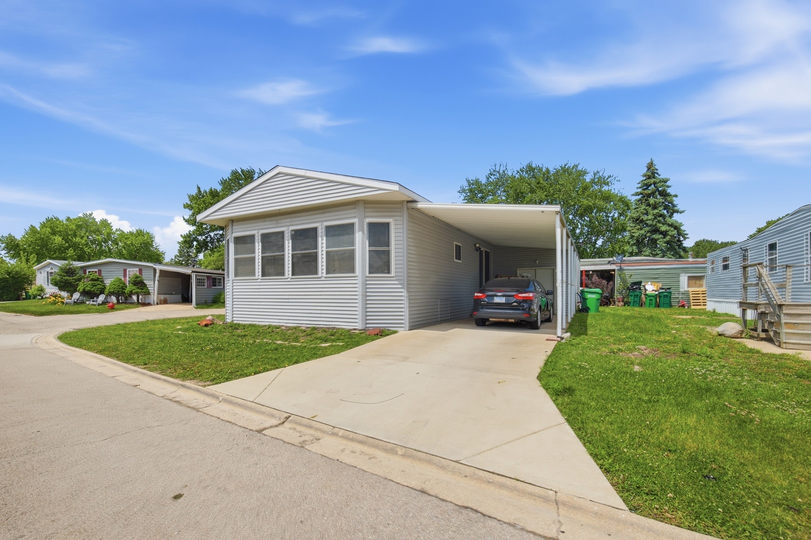 165 Hansom Drive Property Photo 2