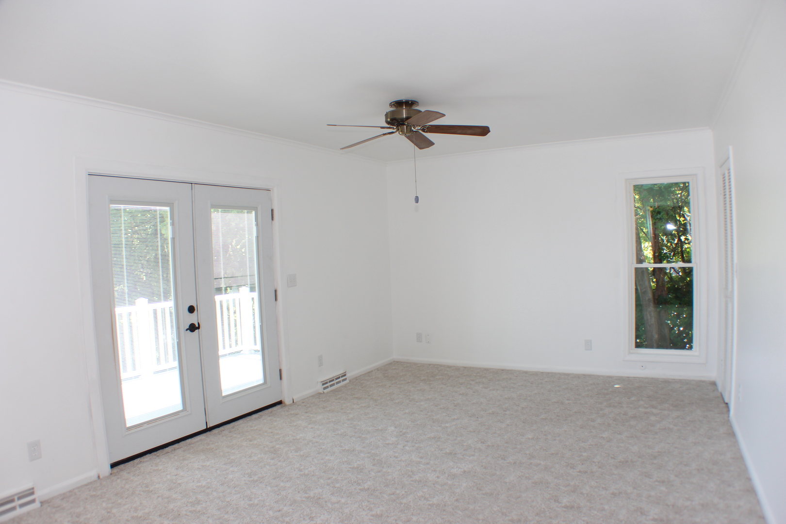 1611 Coffelt Avenue Property Photo 11