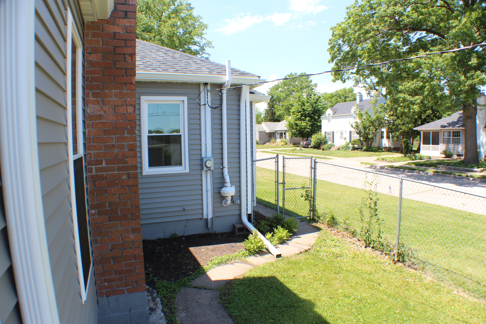 1611 Coffelt Avenue Property Photo 20