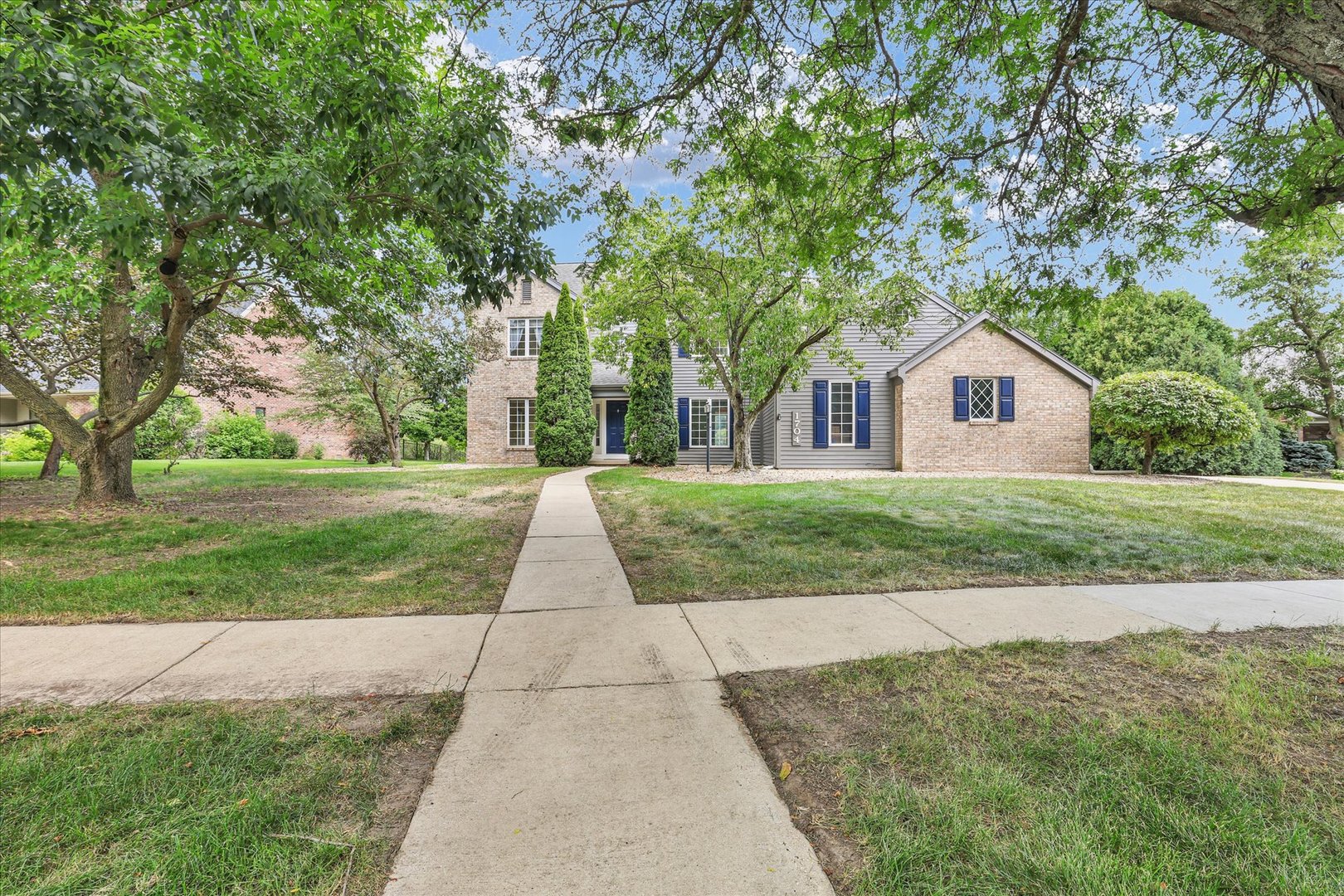1704 Bentbrook Drive Property Photo 1