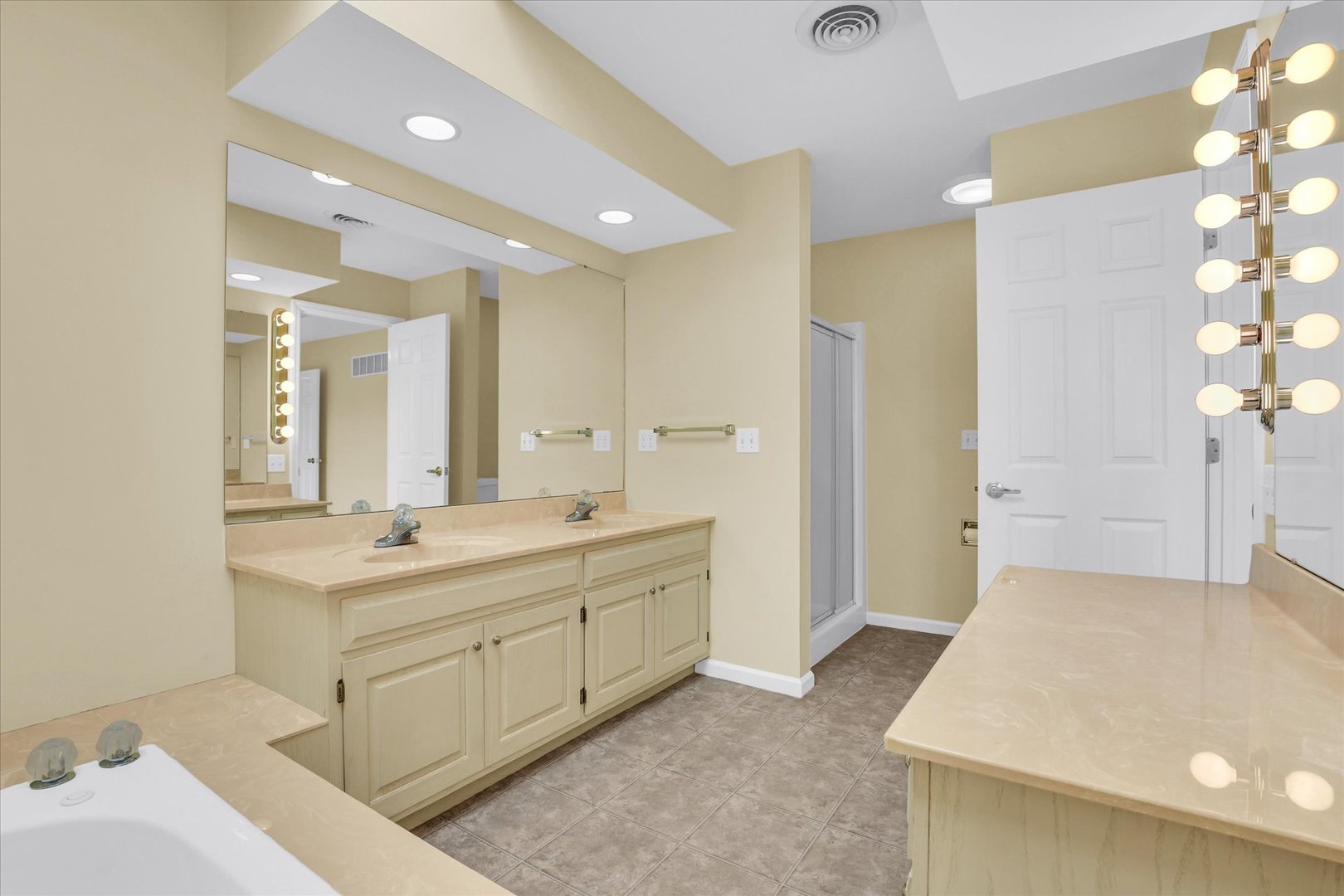 1704 Bentbrook Drive Property Photo 37