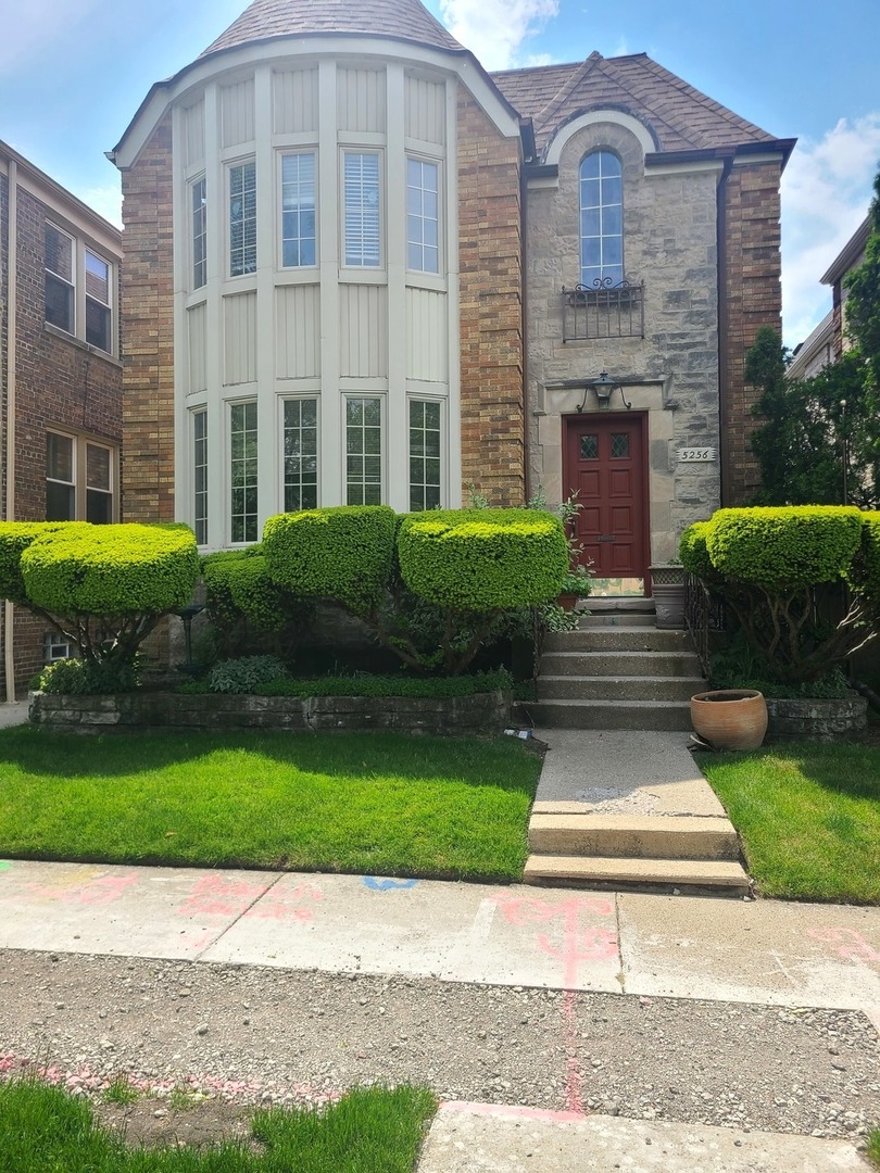 5256 N Virginia Avenue 2 Property Photo 1
