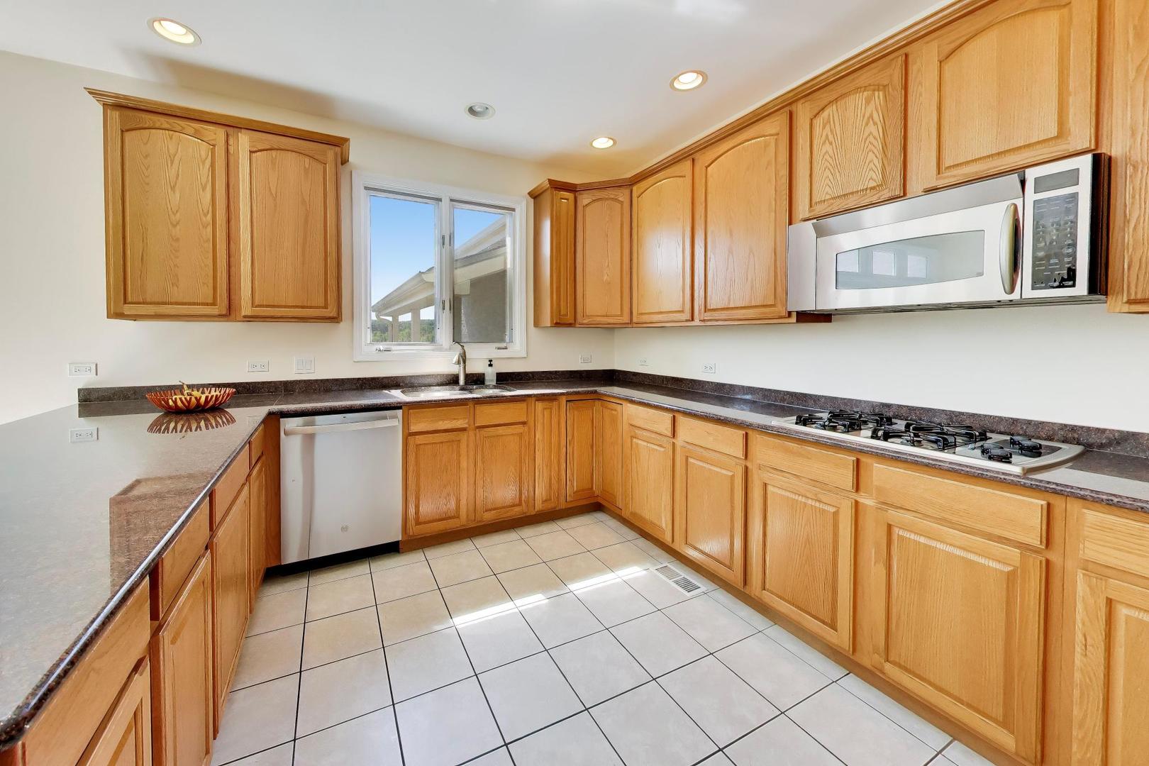 12657140 Property Photo 8