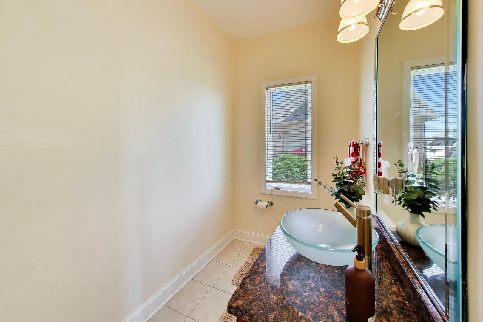 12657140 Property Photo 14