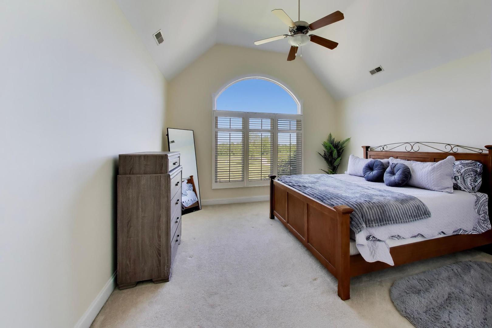 12657140 Property Photo 25