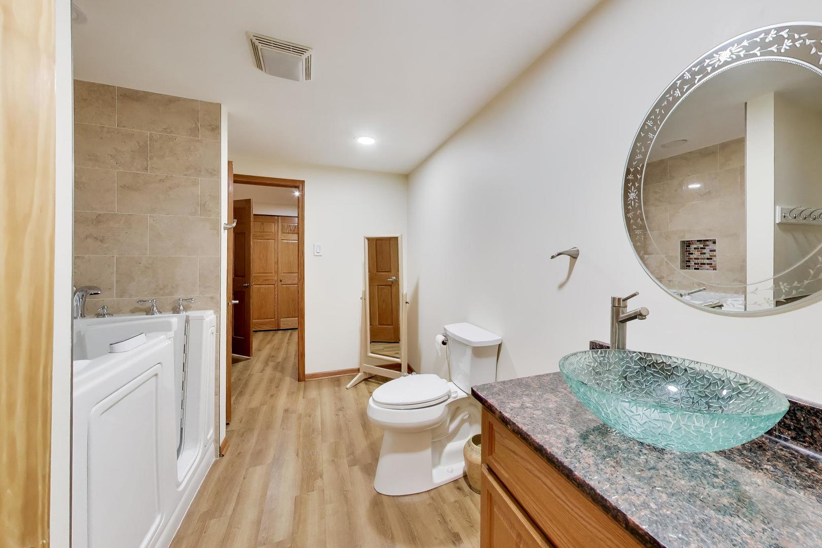 12657140 Property Photo 34