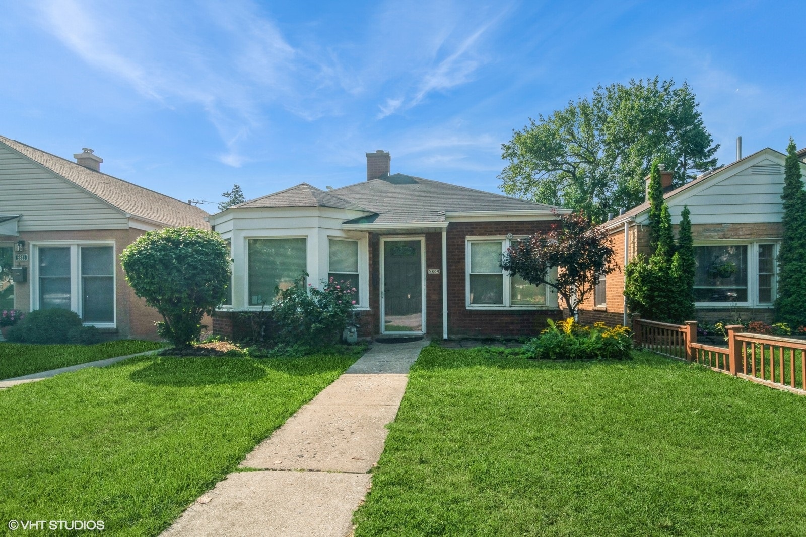 5809 N Rogers Avenue Property Photo 1