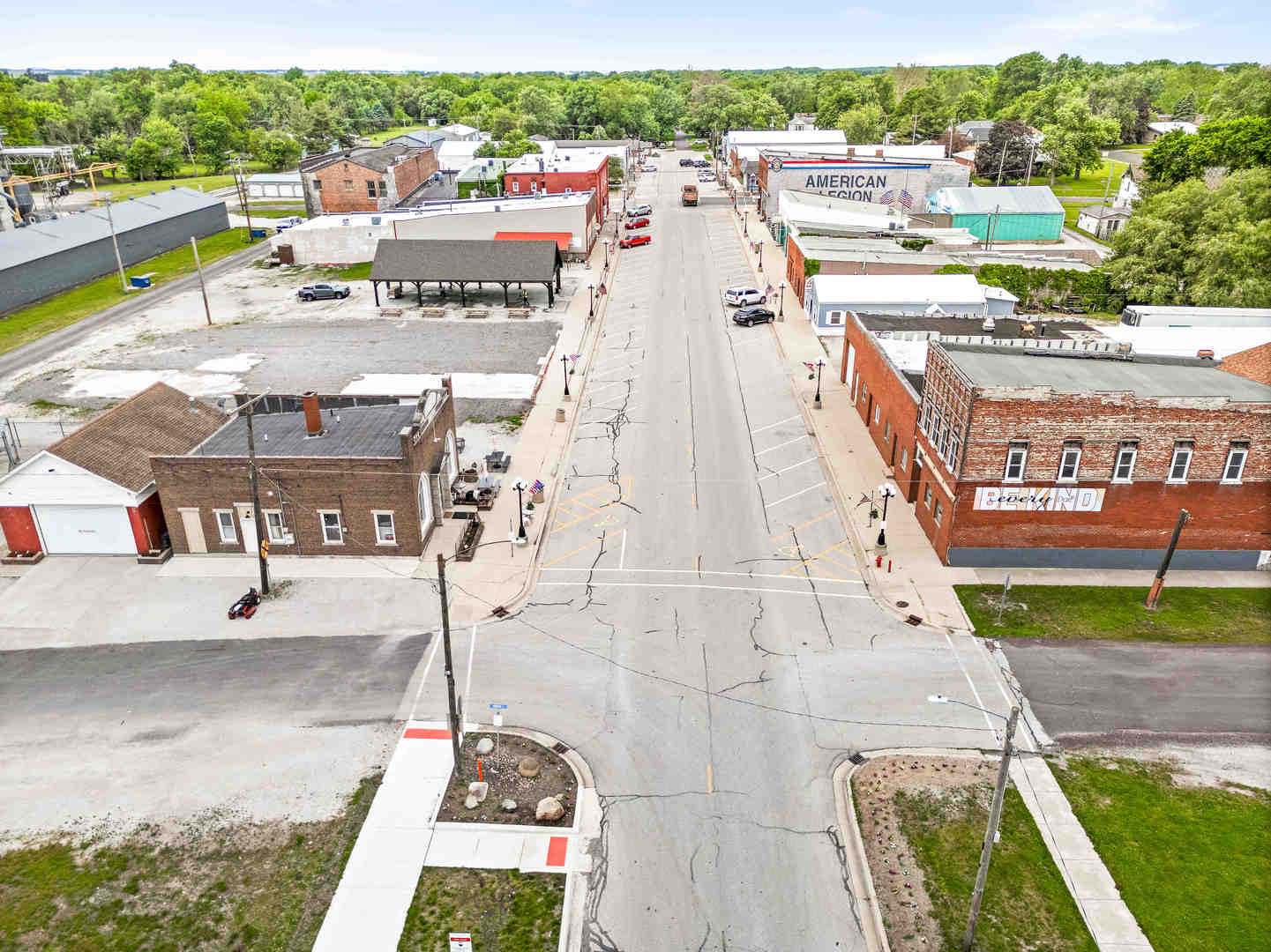 120 E Main Street Property Photo 3