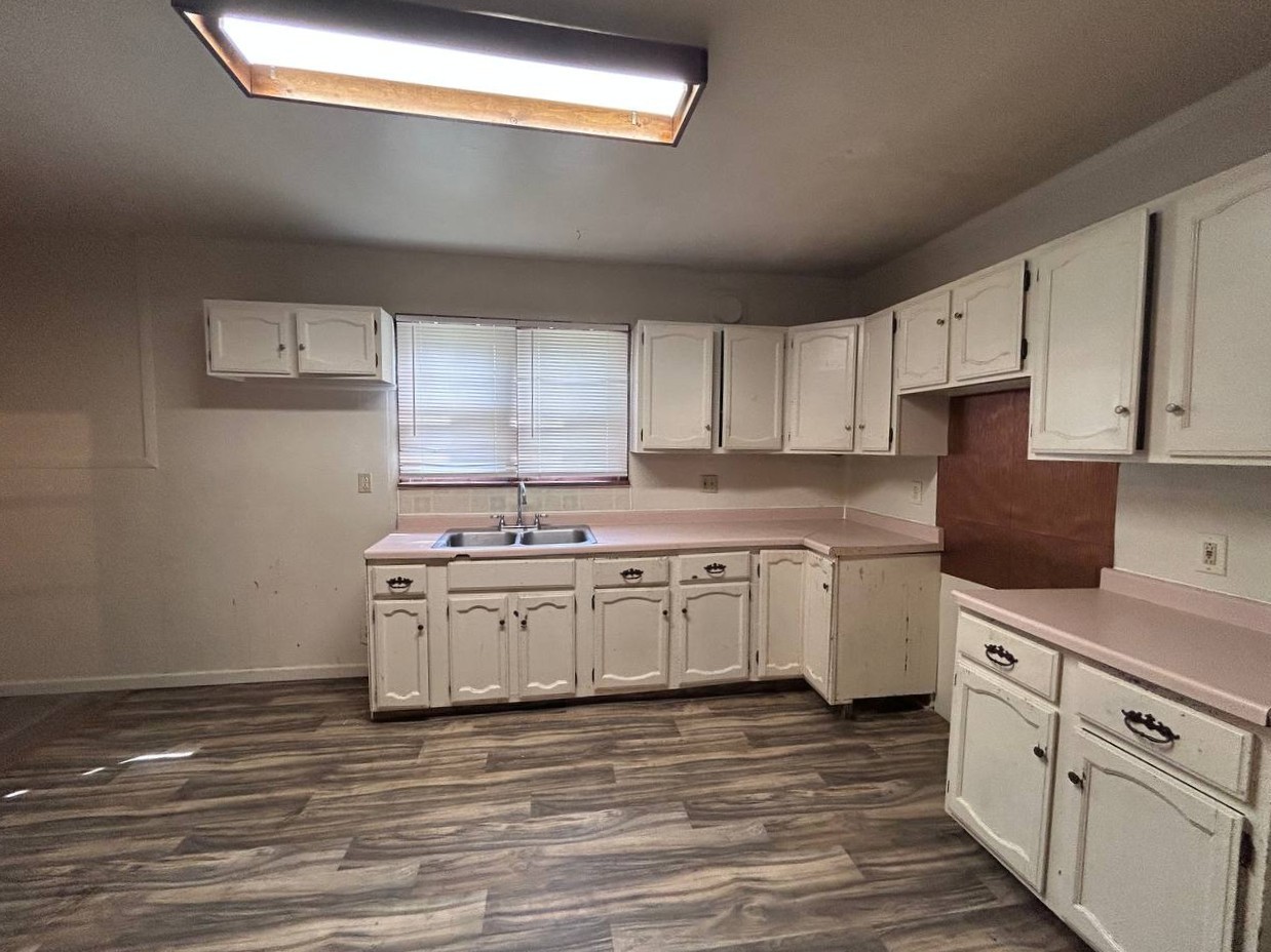 213 Kinder Street Property Photo 5