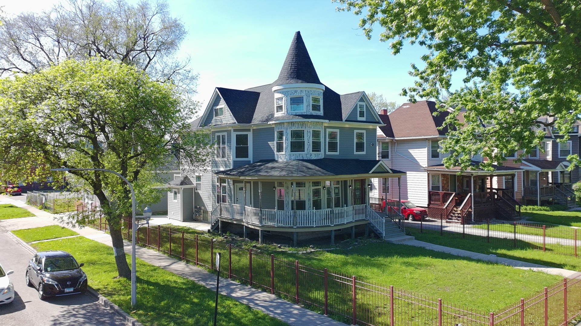 600 N Pine Avenue Property Photo 2