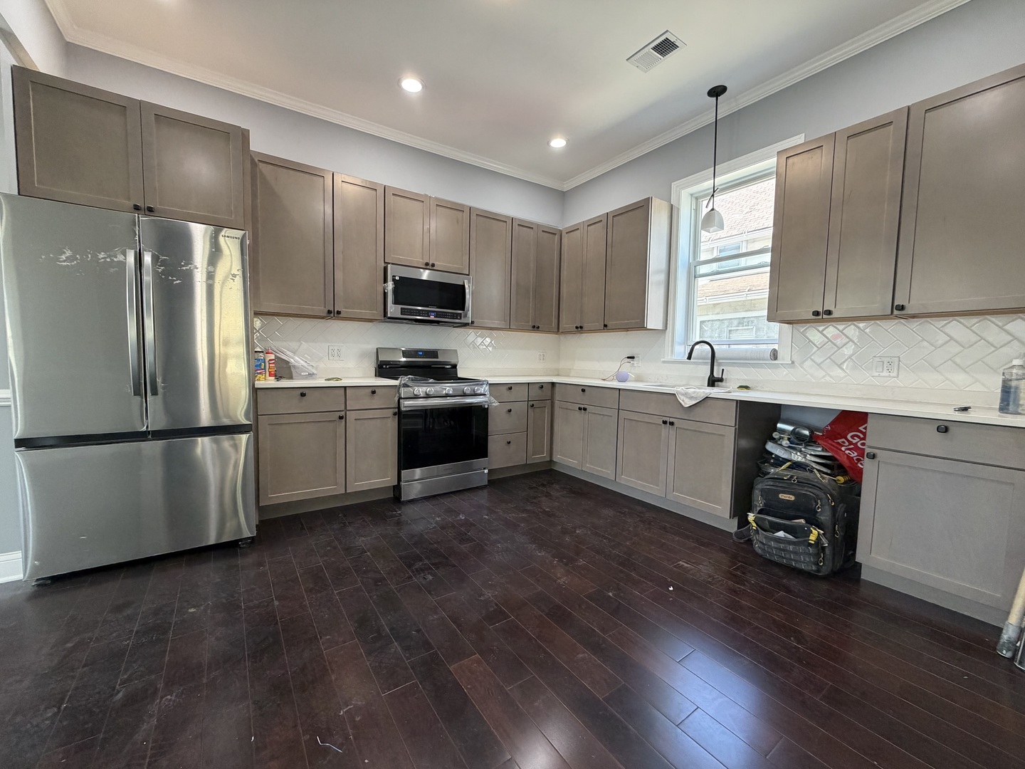 600 N Pine Avenue Property Photo 10