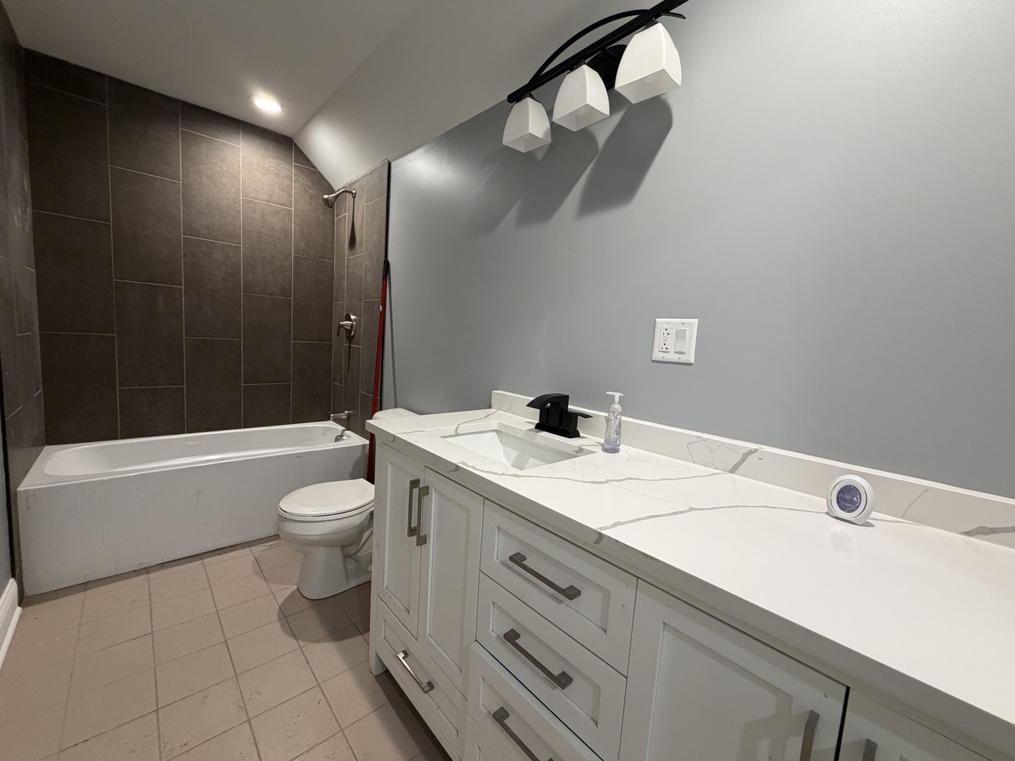 600 N Pine Avenue Property Photo 18