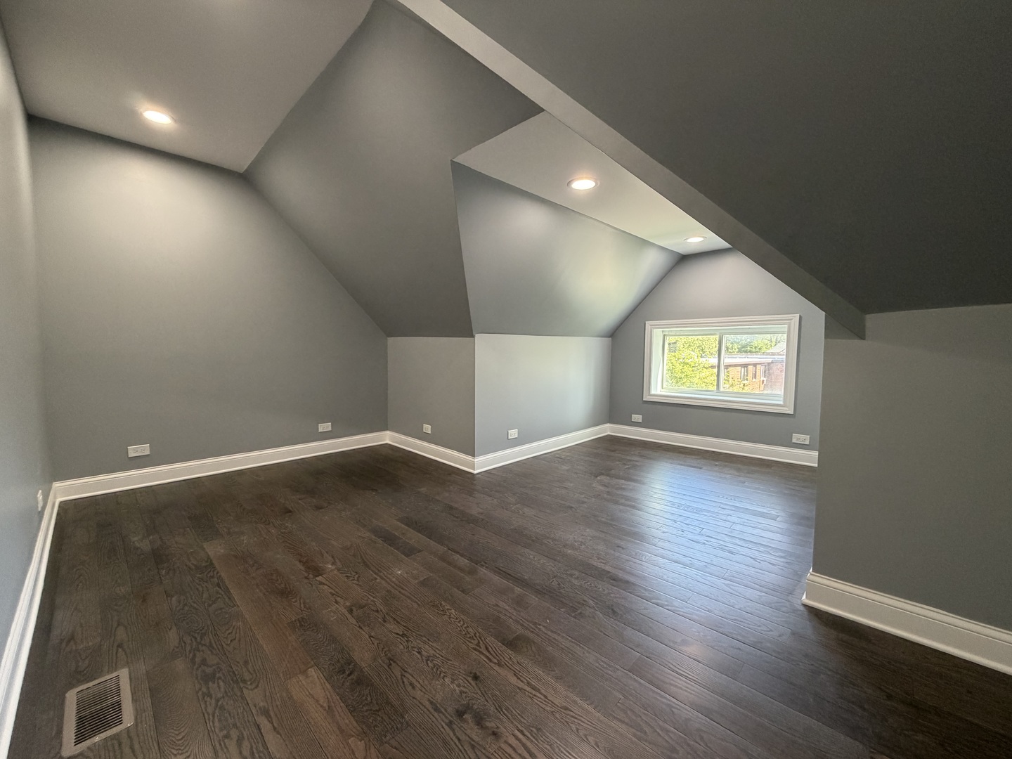 600 N Pine Avenue Property Photo 29
