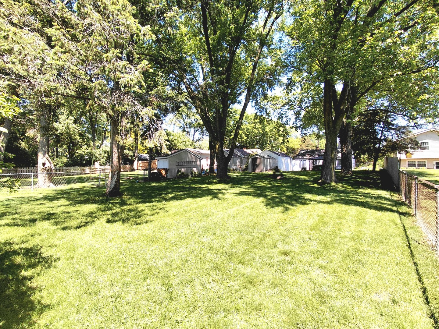 415 S Van Buren Street Property Photo 8