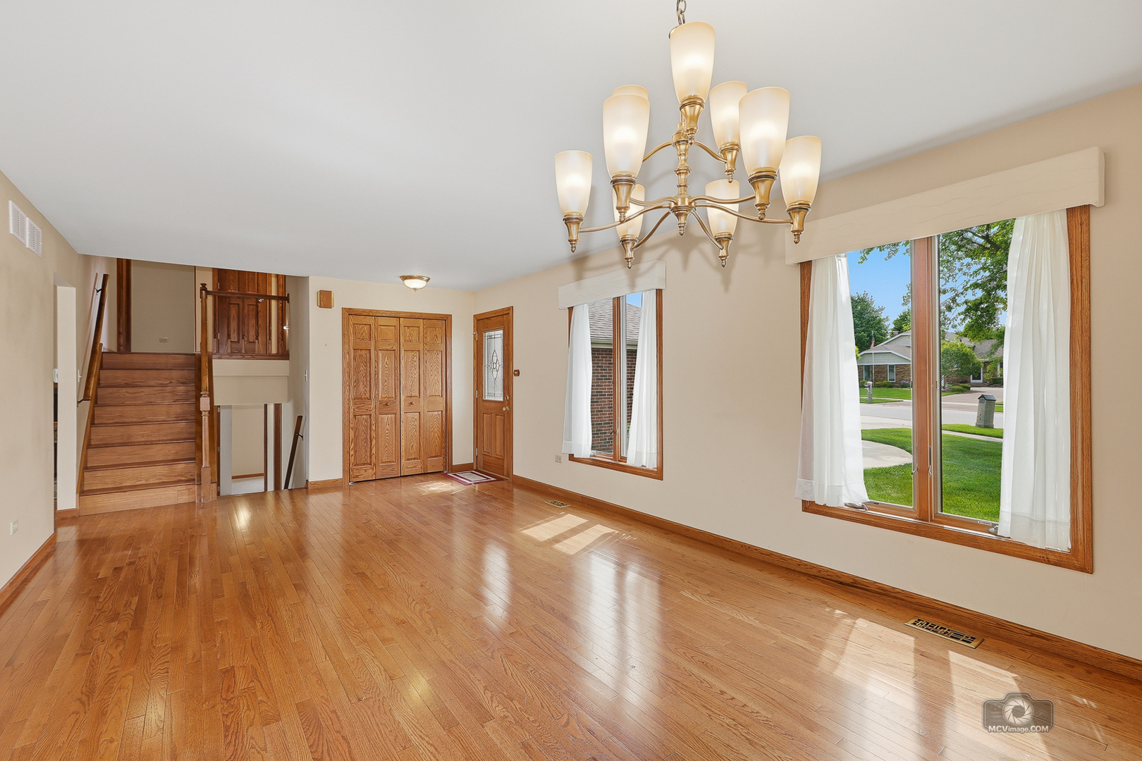 15333 Yorkshire Lane Property Photo 7