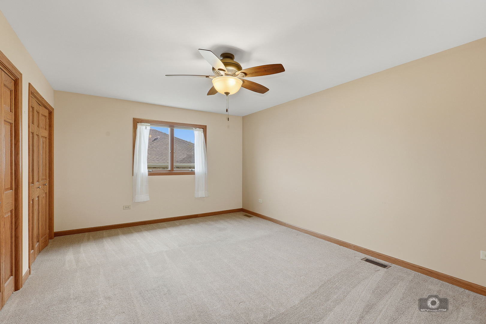 15333 Yorkshire Lane Property Photo 14