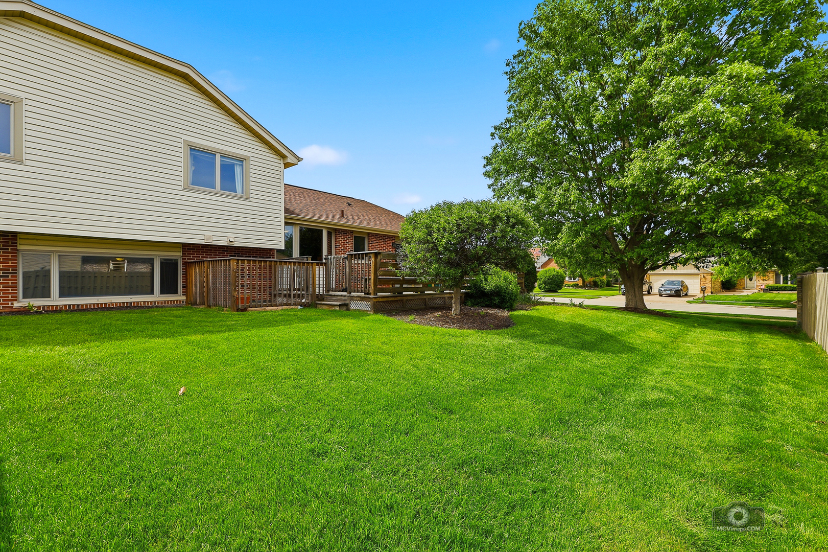 15333 Yorkshire Lane Property Photo 26