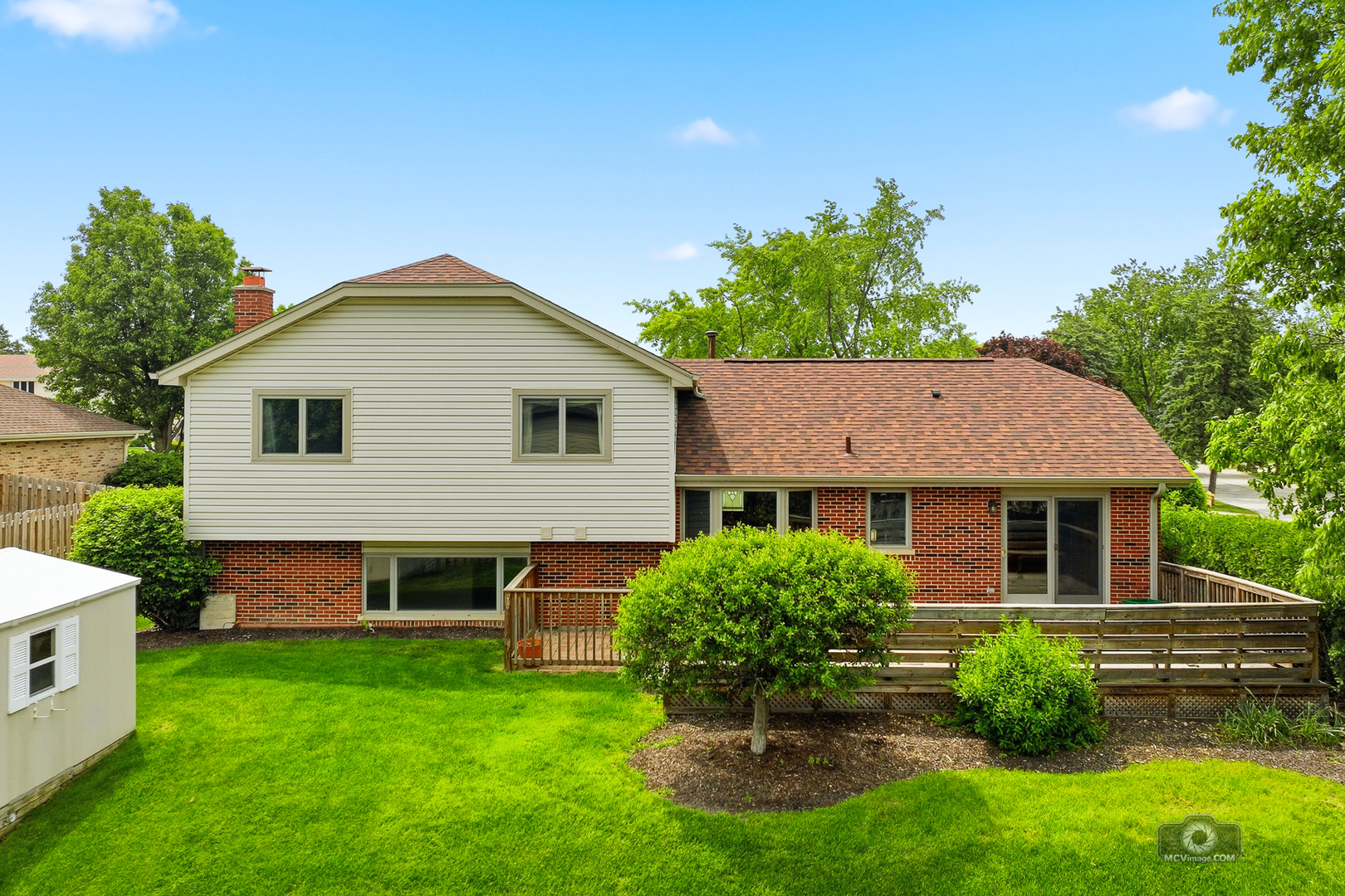 15333 Yorkshire Lane Property Photo 27