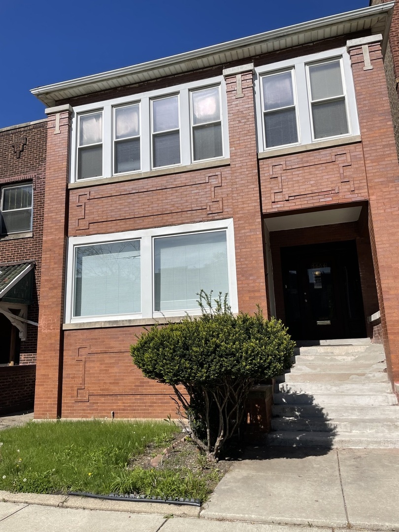 7704 S Carpenter Street Property Photo