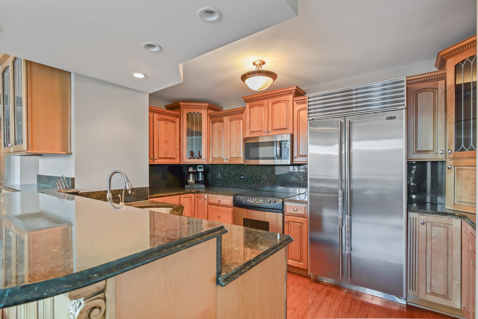 260 E Chestnut Street 2904 Property Photo 7