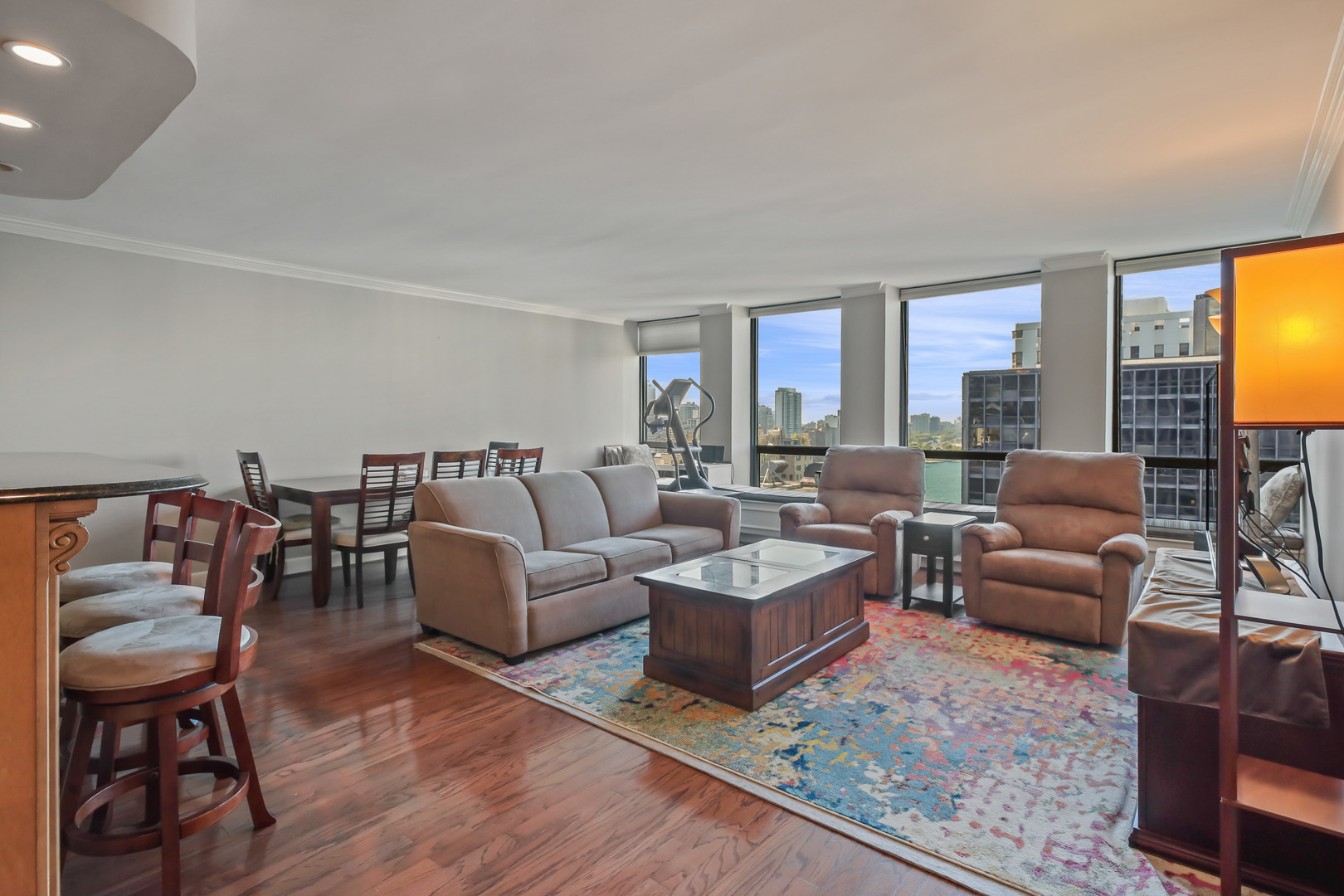 260 E Chestnut Street 2904 Property Photo 11