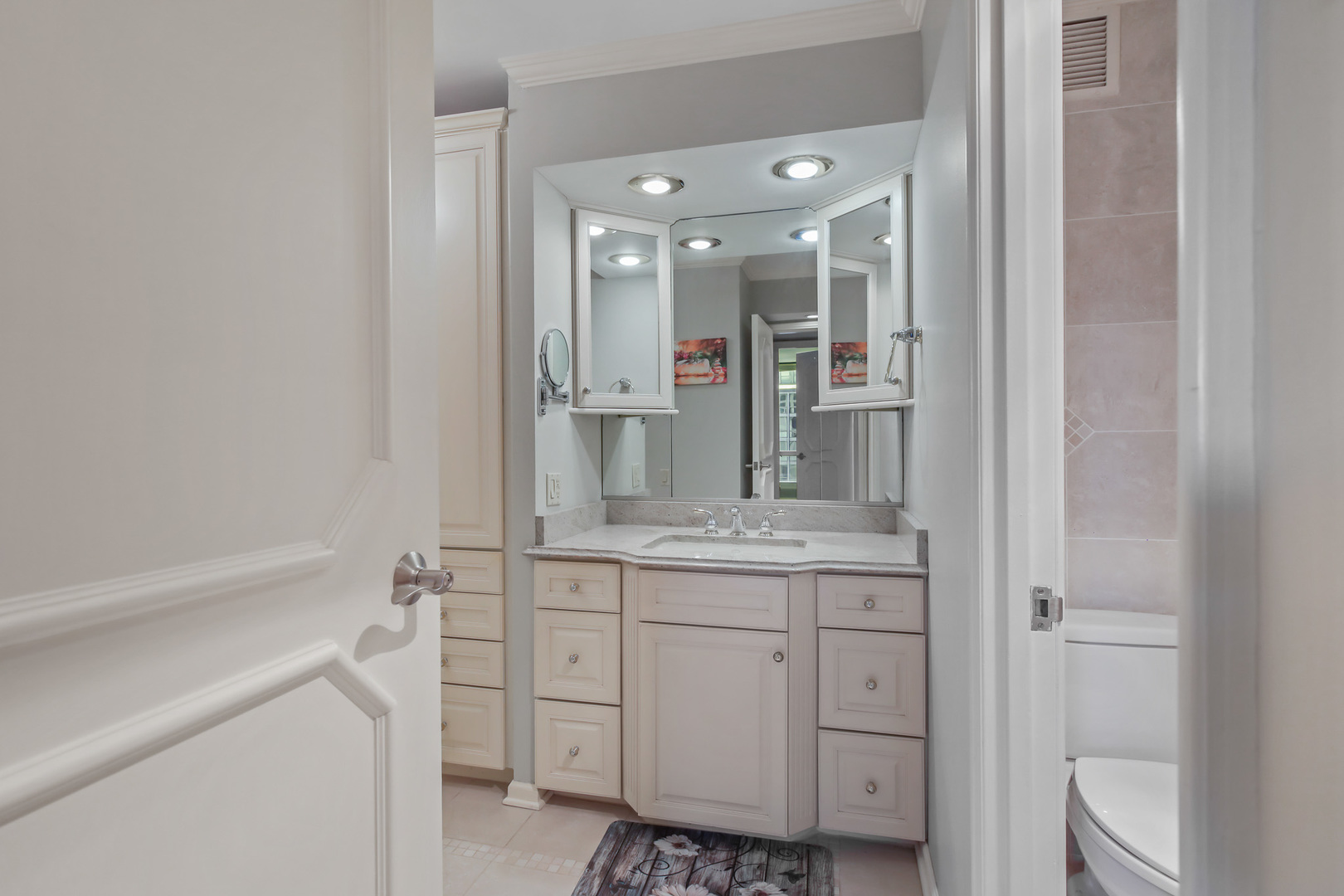 260 E Chestnut Street 2904 Property Photo 16