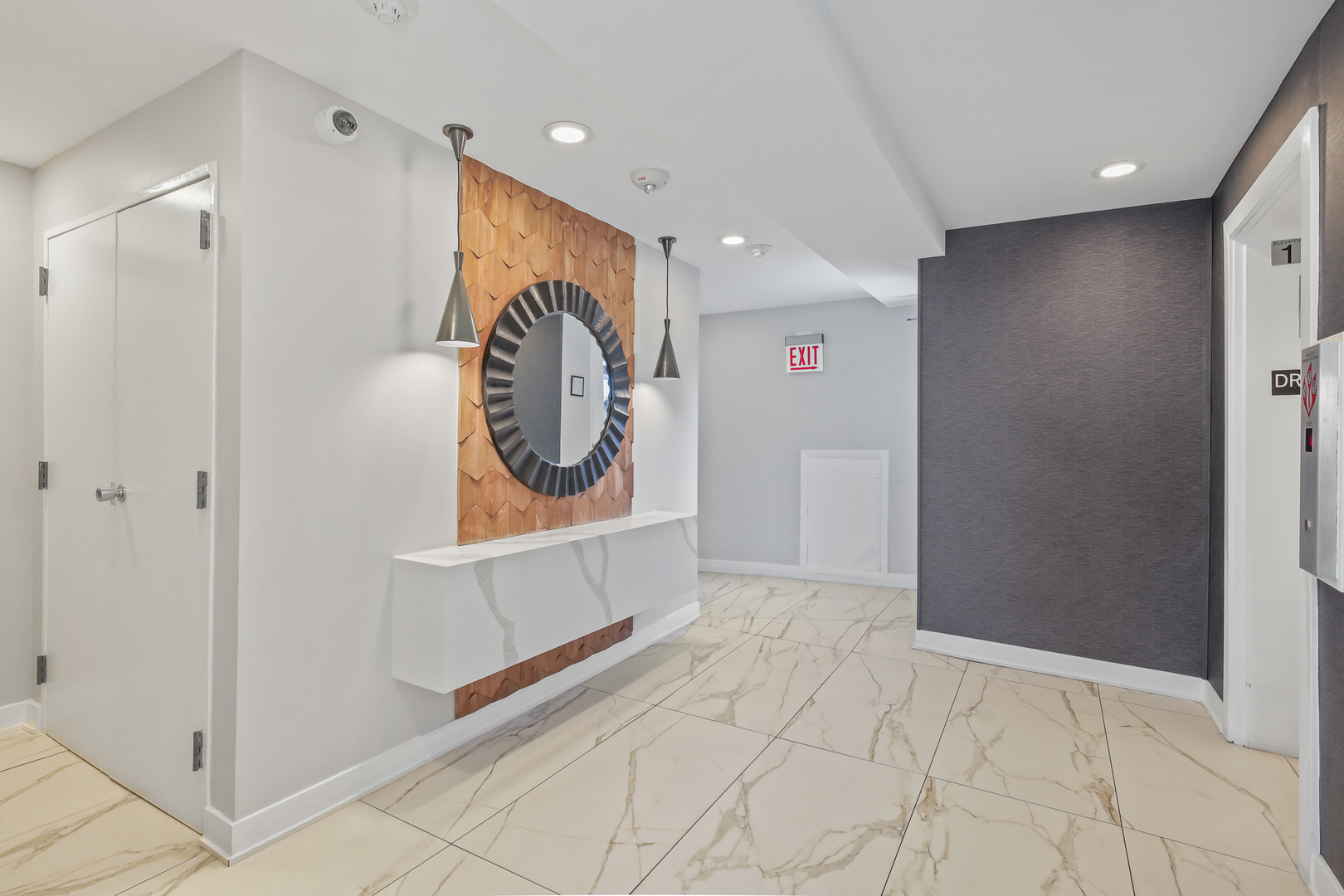260 E Chestnut Street 2904 Property Photo 44