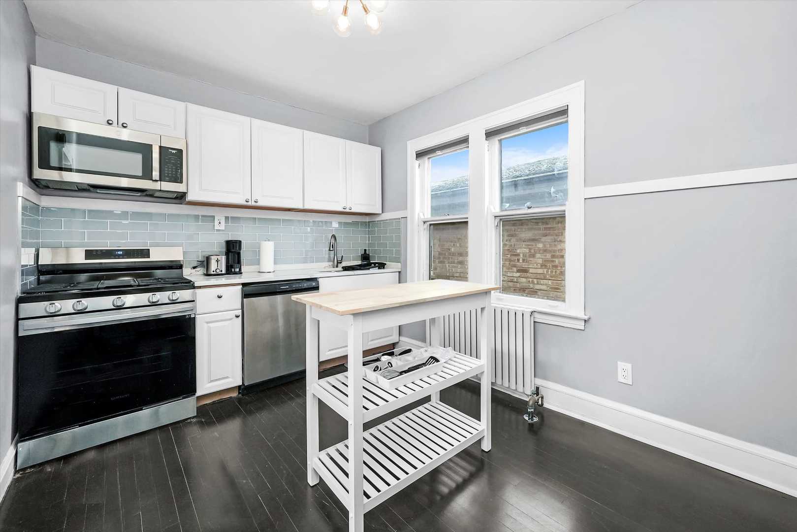 6029 N Austin Avenue Property Photo 14