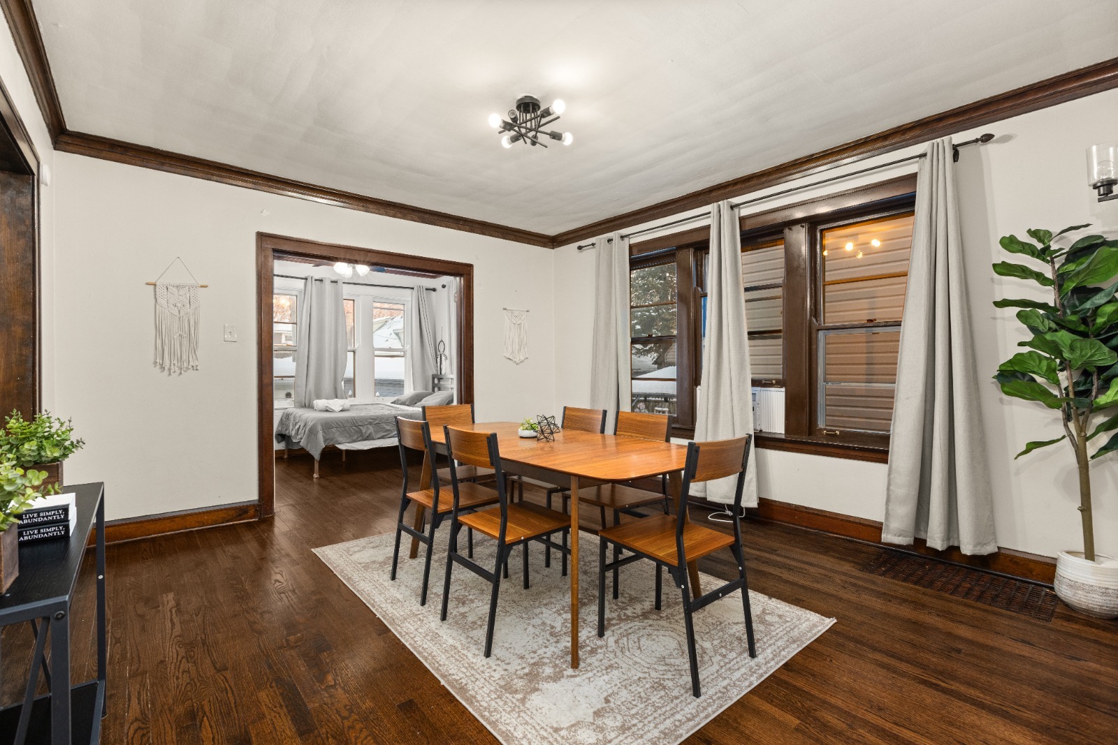 6029 N Austin Avenue Property Photo 28
