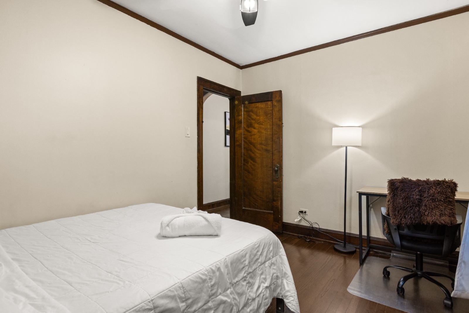 6029 N Austin Avenue Property Photo 35