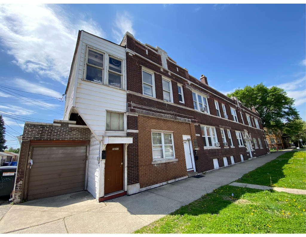 4035 S Richmond Street Property Photo 2