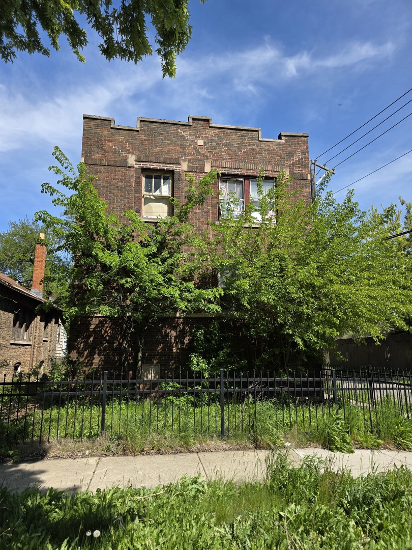 5124 W Kinzie Avenue Property Photo 6