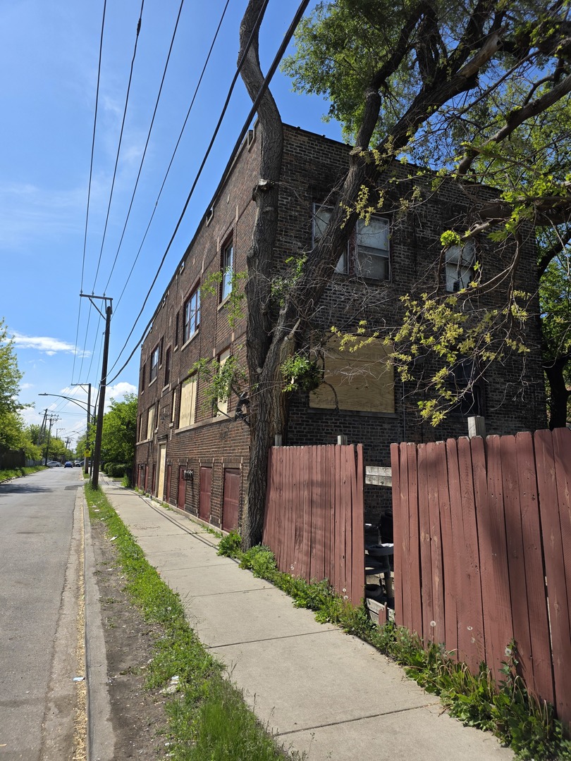 5124 W Kinzie Avenue Property Photo 10