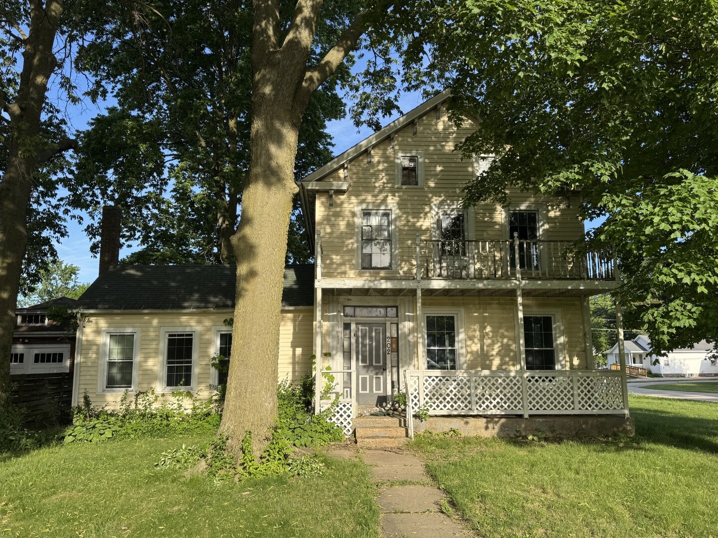 202 S State Street Property Photo 1