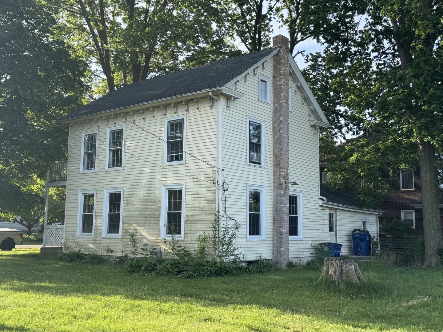 202 S State Street Property Photo 2