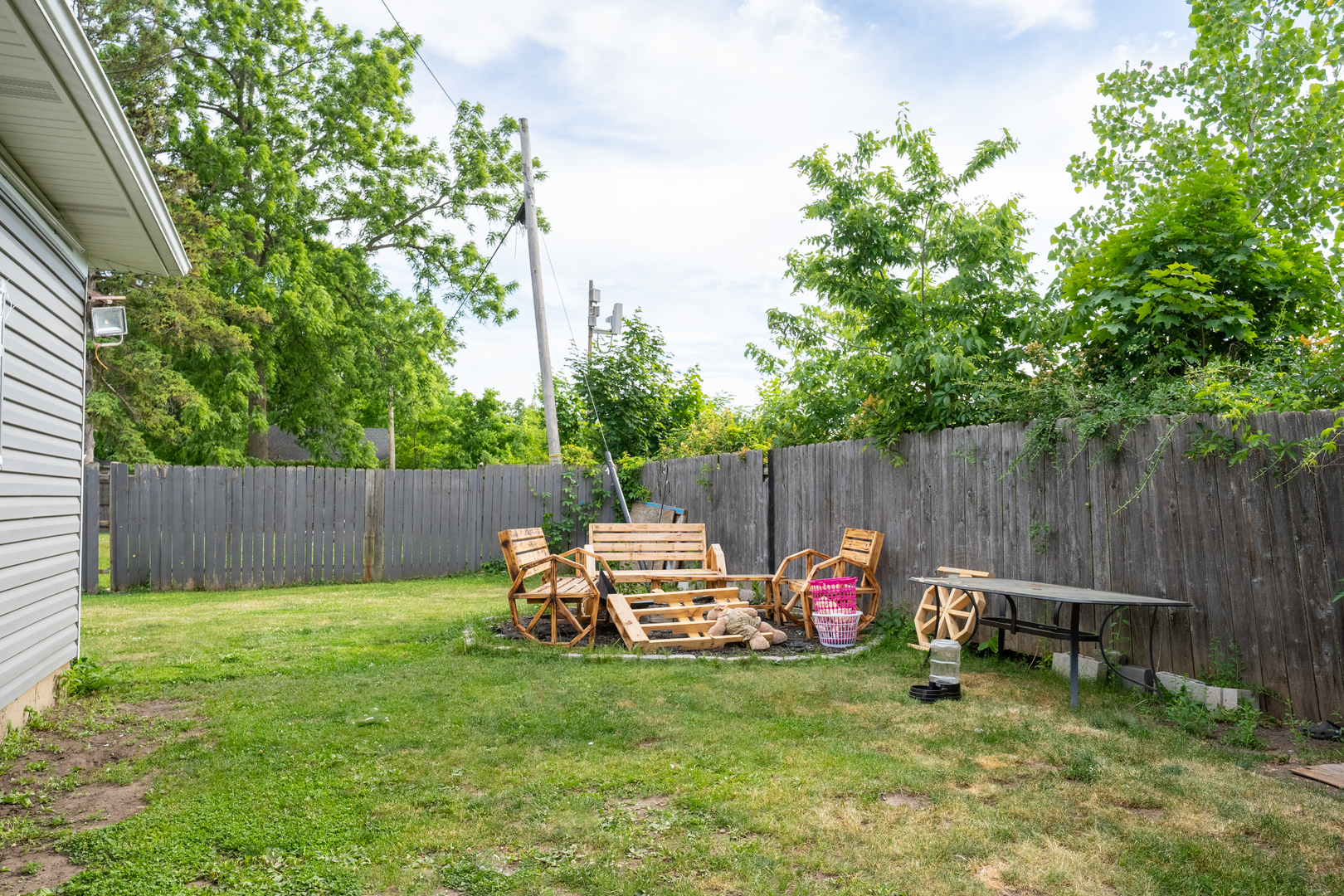 265 Slade Avenue Property Photo 4