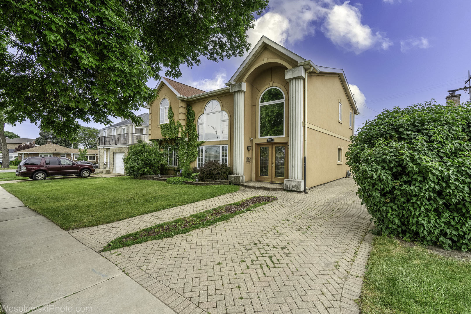 7305 W Foster Avenue Property Photo 4
