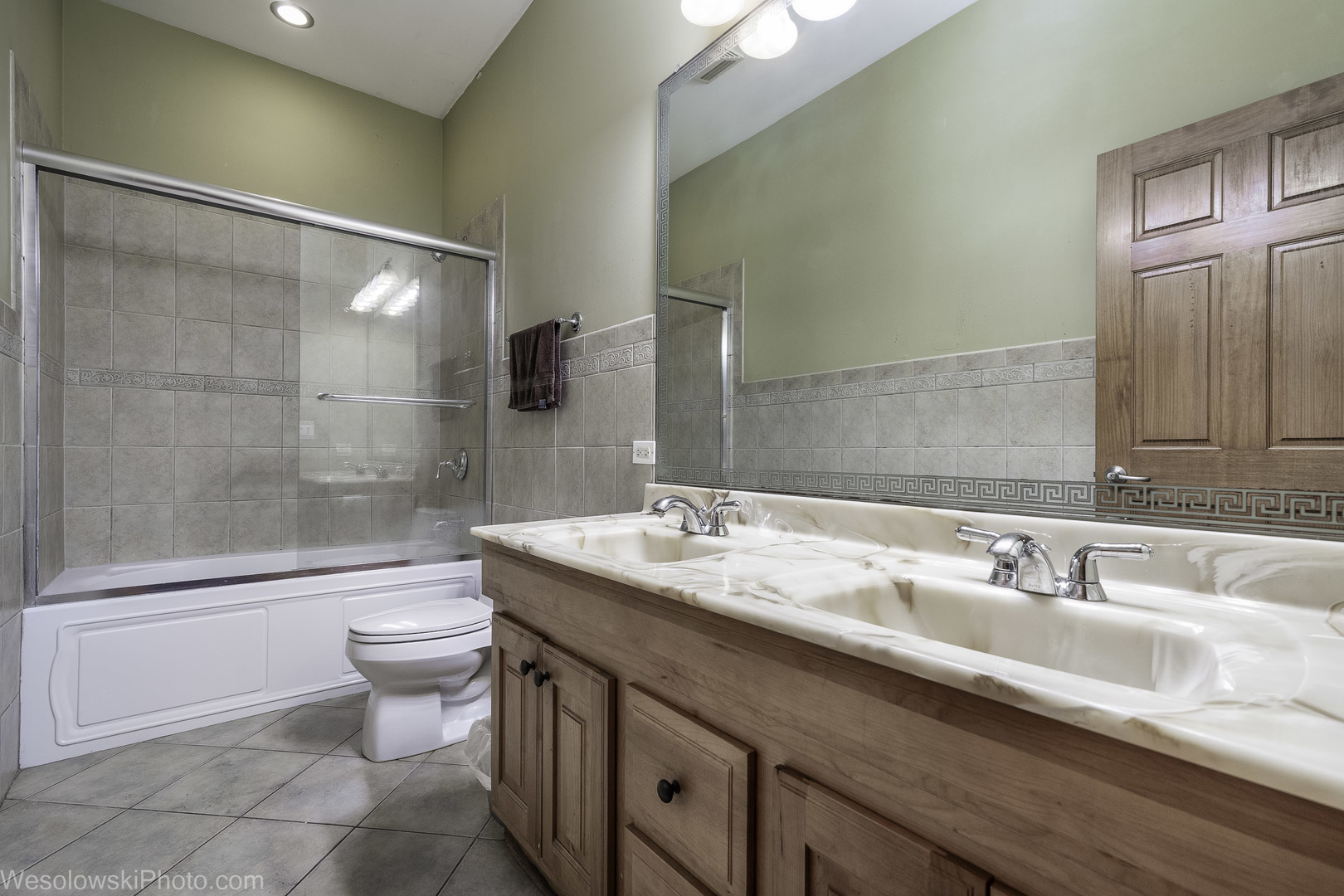 7305 W Foster Avenue Property Photo 25