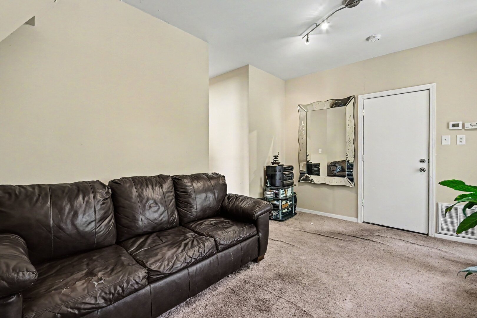 12657541 Property Photo 23