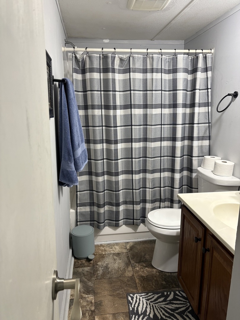 4536 Harris Drive Property Photo 4