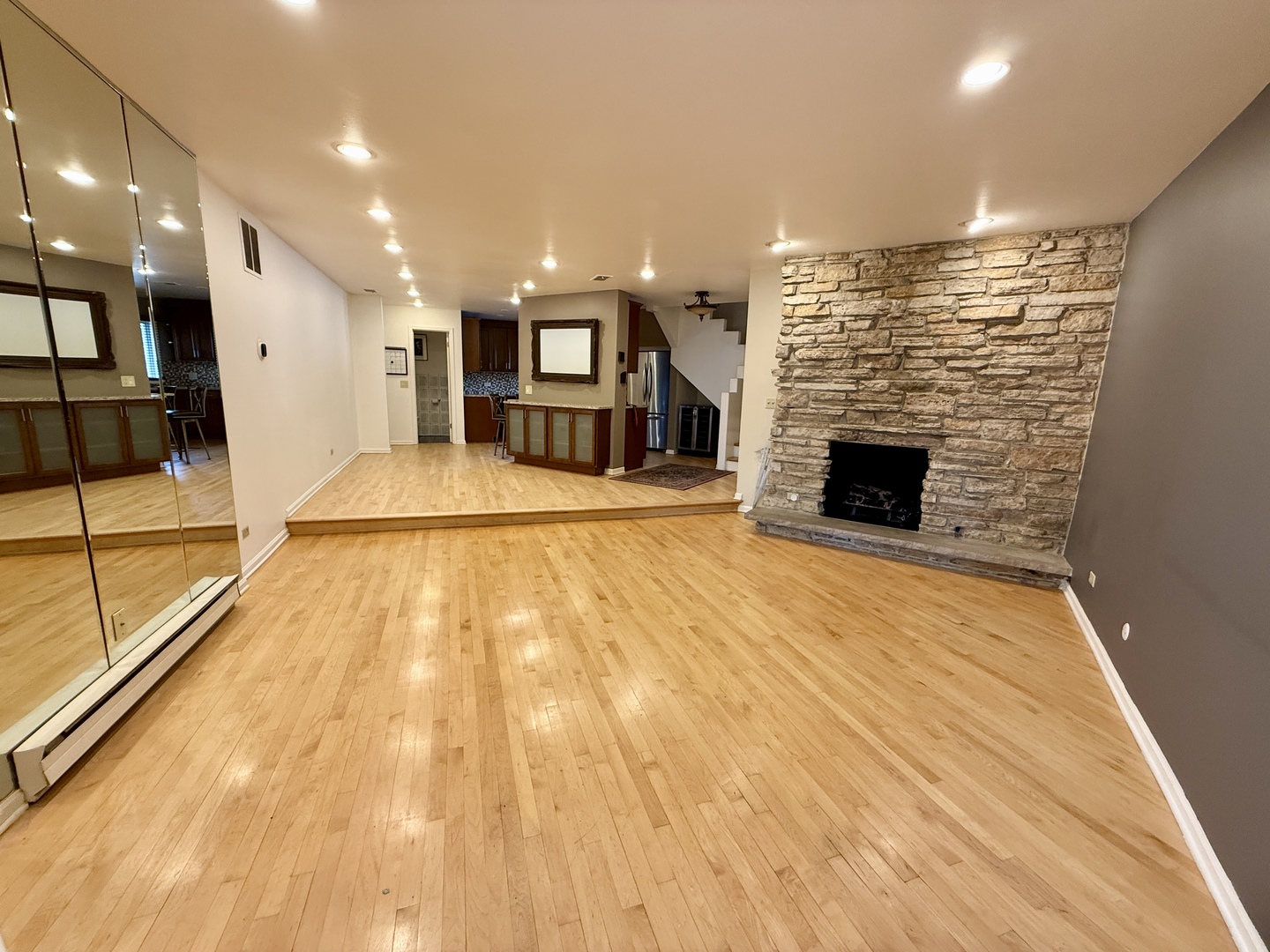414 S Dee Road Property Photo 6