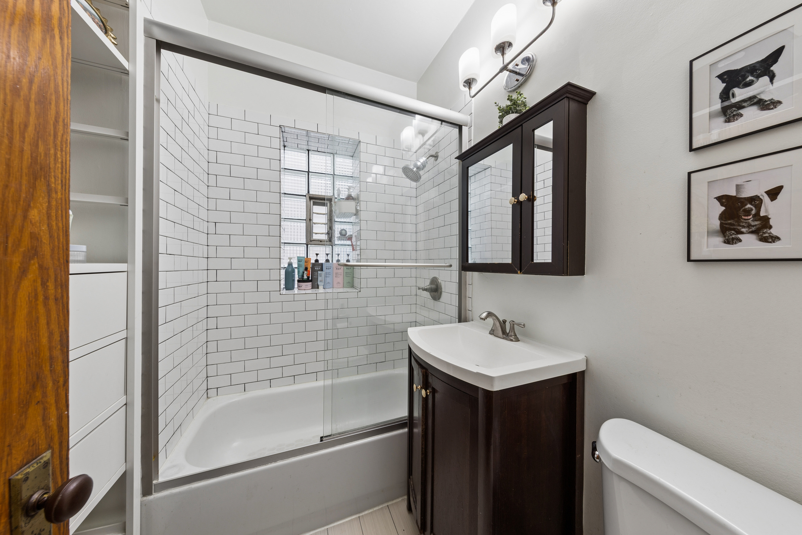 2434 N Albany Avenue Property Photo 12